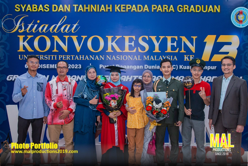 Gaduation Convocation PWTC Family Portfolio MAL 2019 -19.webp